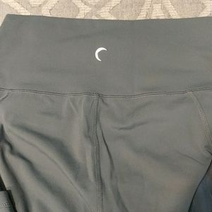 Zyia Hero Blue Slate pocket high rise leggings.